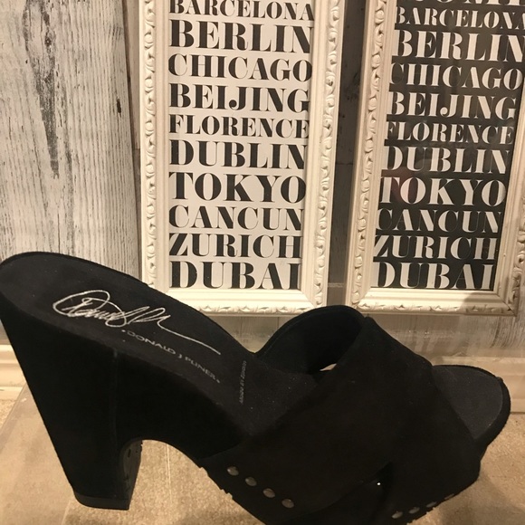 NWOT DonaldJ Pliner black suede platform slides - Picture 2 of 6